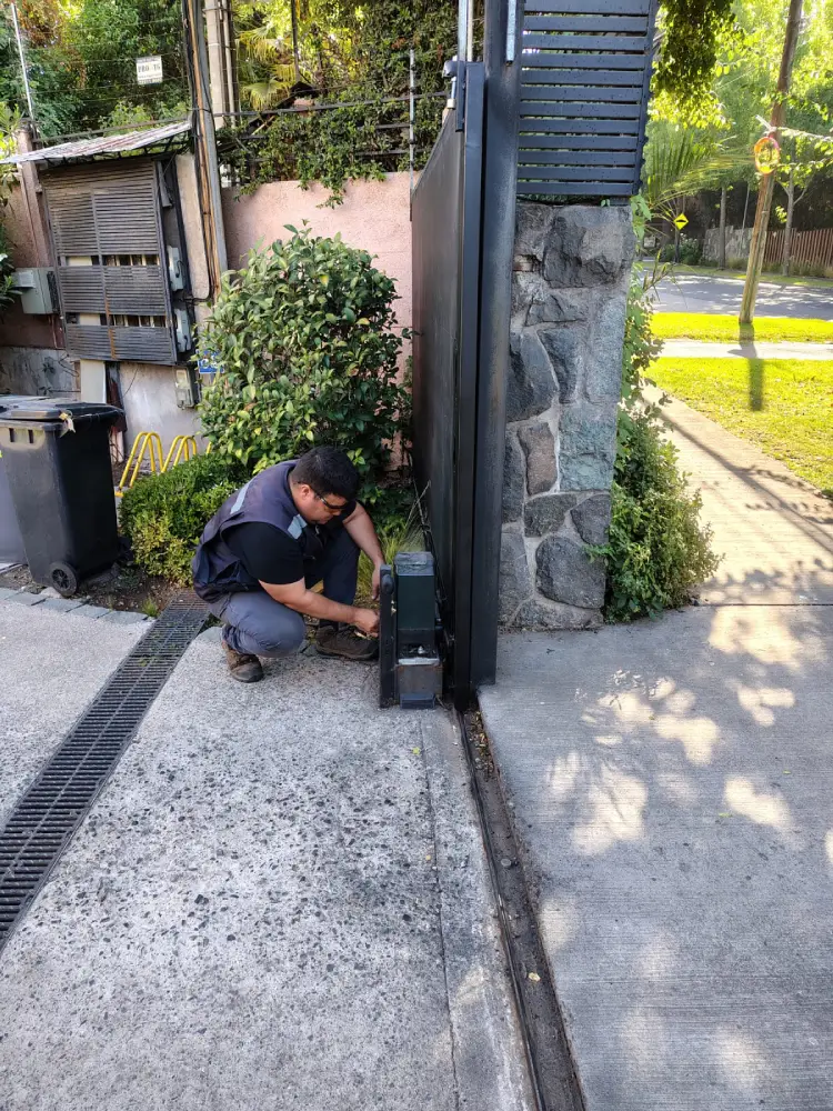 reparación de motores de corredera - Santiago centro